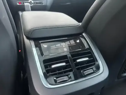 Photo 14 Volvo V60  B4 197 ch DCT7