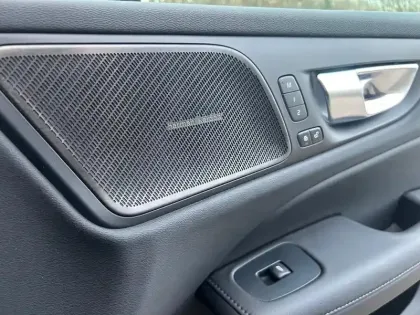 Photo 31 Volvo V60  B4 197 ch DCT7