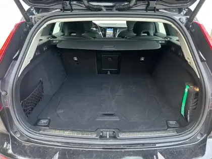 Photo 32 Volvo V60  B4 197 ch DCT7