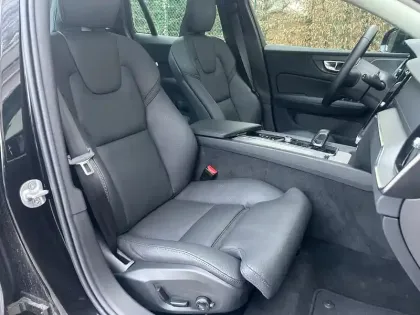 Photo 24 Volvo V60  B4 197 ch DCT7