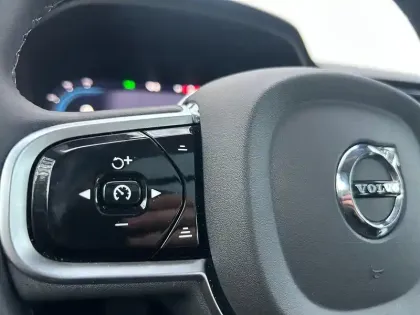 Photo 27 Volvo V60  B4 197 ch DCT7