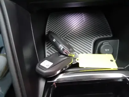 Photo 21 Citroën C4  PureTech 130 S&S EAT8