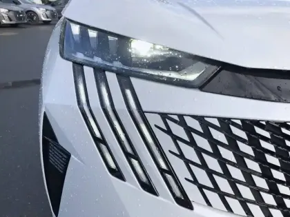 Photo 36 Peugeot 3008  Hybrid 145 e-DCS6