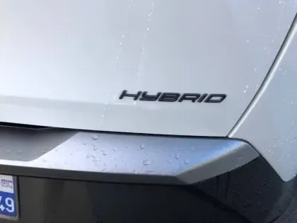 Photo 40 Peugeot 3008  Hybrid 145 e-DCS6