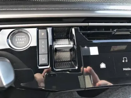 Photo 34 Peugeot 3008  Hybrid 145 e-DCS6