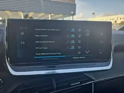 Photo 14 Peugeot 208  PureTech 100 S&S EAT8