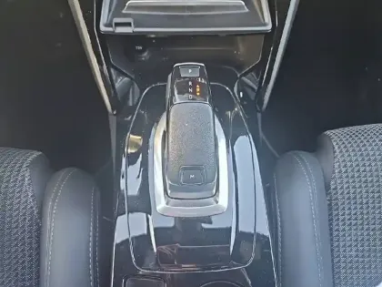 Photo 13 Peugeot 208  PureTech 100 S&S EAT8