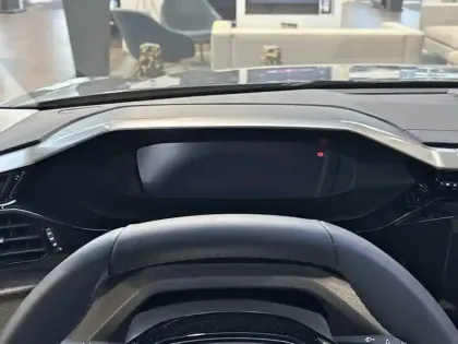 Photo 49 Peugeot 408  PHEV 180 e-EAT8