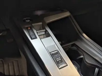 Photo 53 Peugeot 408  PHEV 180 e-EAT8