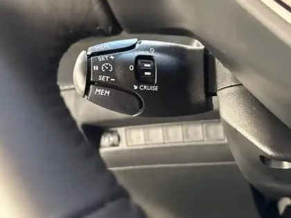 Photo 14 Peugeot 2008  Hybrid 145 e-DCS6