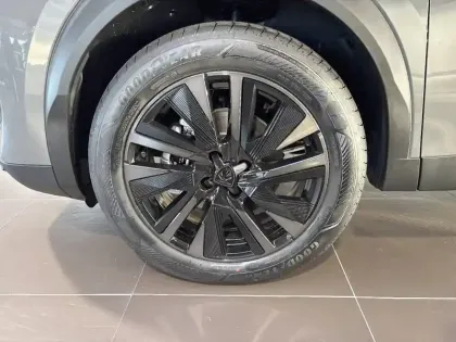 Photo 12 Peugeot 2008  Hybrid 145 e-DCS6