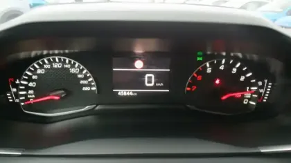 Photo 30 Peugeot 2008  PureTech 100 S&S BVM6