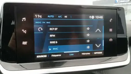 Photo 16 Peugeot 2008  PureTech 100 S&S BVM6