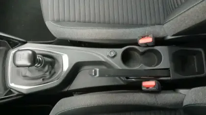 Photo 27 Peugeot 2008  PureTech 100 S&S BVM6