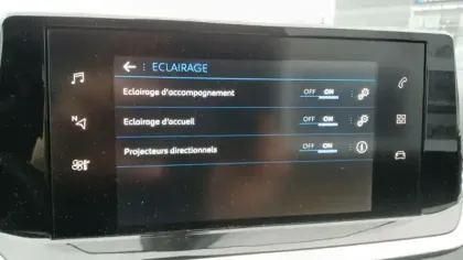 Photo 24 Peugeot 2008  PureTech 100 S&S BVM6