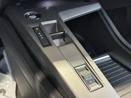 Photo 13 Peugeot 408  Electrique 58 kWh 210ch