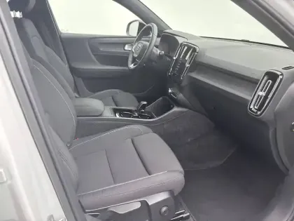 Photo 8 Volvo Xc40  Recharge 231 ch 1EDT