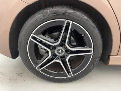 Photo 18 Mercedes Classe A  200 d 8G-DCT