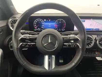 Photo 22 Mercedes Classe A  200 d 8G-DCT