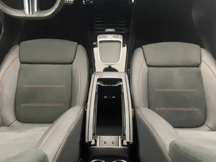 Photo 29 Mercedes Classe A  200 d 8G-DCT