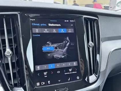 Photo 16 Volvo V60  B4 197 ch Geartronic 8