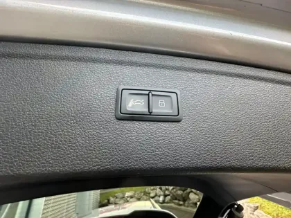 Photo 17 Audi Q5  55 TFSIe 367 S tronic 7 Quattro