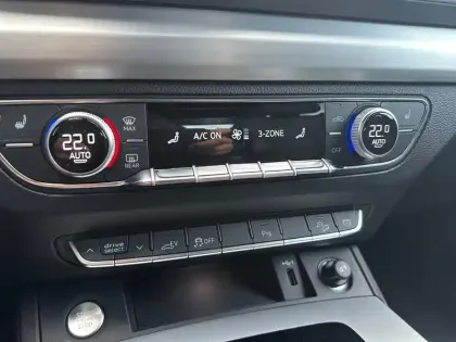 Photo 45 Audi Q5  55 TFSIe 367 S tronic 7 Quattro