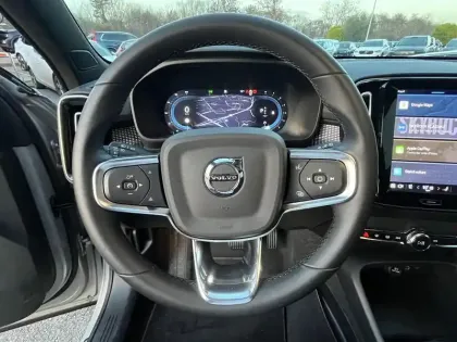 Photo 16 Volvo Xc40  B3 163 ch DCT7