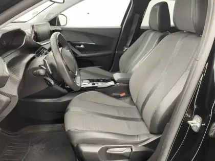 Photo 13 Peugeot 2008  BlueHDi 130 S&S EAT8