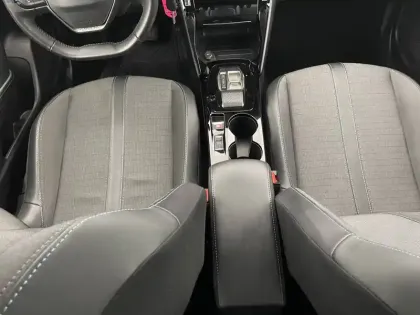 Photo 88 Peugeot 2008  BlueHDi 130 S&S EAT8