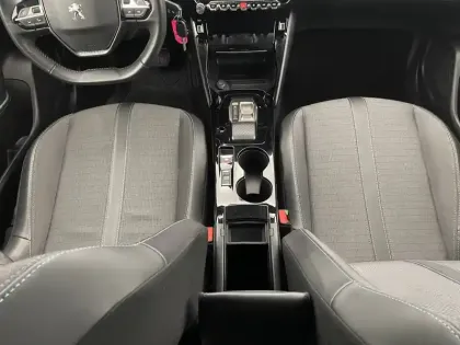 Photo 24 Peugeot 2008  BlueHDi 130 S&S EAT8