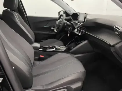 Photo 25 Peugeot 2008  BlueHDi 130 S&S EAT8