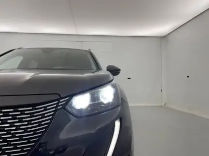 Photo 27 Peugeot 2008  BlueHDi 130 S&S EAT8