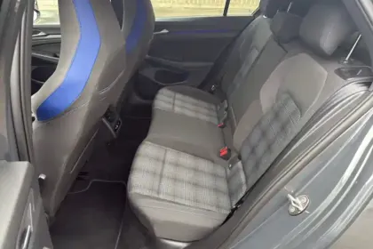 Photo 10 Volkswagen Golf  1.4 Hybrid Rechargeable OPF 245 DSG6