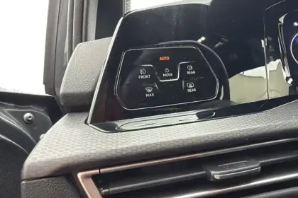 Photo 19 Volkswagen Golf  1.4 Hybrid Rechargeable OPF 245 DSG6