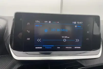 Photo 48 Peugeot 208  PureTech 75 S&S BVM5