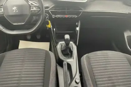 Photo 41 Peugeot 208  PureTech 75 S&S BVM5