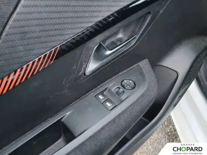 Photo 23 Peugeot 208  PureTech 75 S&S BVM5