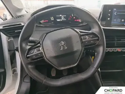 Photo 15 Peugeot 208  PureTech 75 S&S BVM5