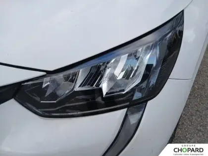 Photo 21 Peugeot 208  PureTech 75 S&S BVM5