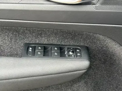 Photo 13 Volvo Xc40  Recharge 231 ch 1EDT