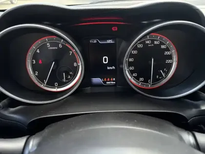 Photo 8 Suzuki Swift  1.2 Dualjet Hybrid