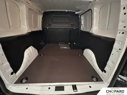 Photo 87 Opel combo  CARGO M 650 KG BLUEHDI 130 S&S EAT8