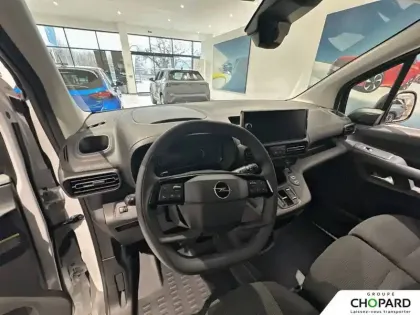 Photo 65 Opel combo  CARGO M 650 KG BLUEHDI 130 S&S EAT8