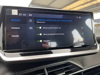 Photo 22 Peugeot 2008  Hybrid 145 e-DCS6