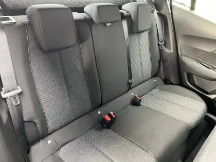 Photo 15 Peugeot 2008  Hybrid 145 e-DCS6