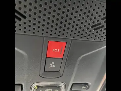 Photo 24 Peugeot 2008  Hybrid 145 e-DCS6