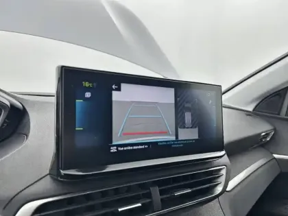 Photo 23 Peugeot 3008  Hybrid 225 e-EAT8