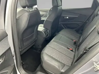 Photo 11 Peugeot 3008  Hybrid 225 e-EAT8