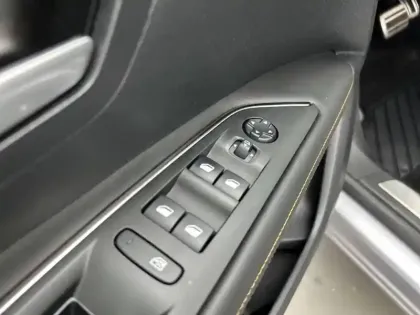 Photo 17 Peugeot 3008  Hybrid 225 e-EAT8